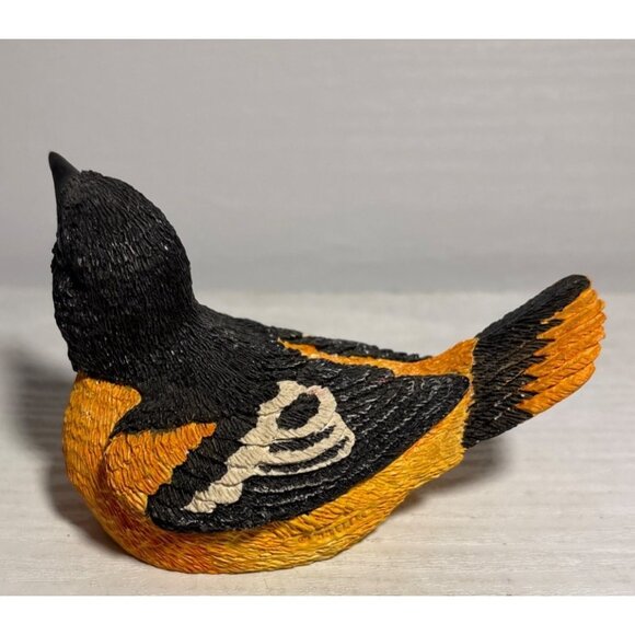 Handcrafted Resin Baltimore Oriole Realistic Bird Figurine 4" Long 2.5" Tall - Picture 6 of 9